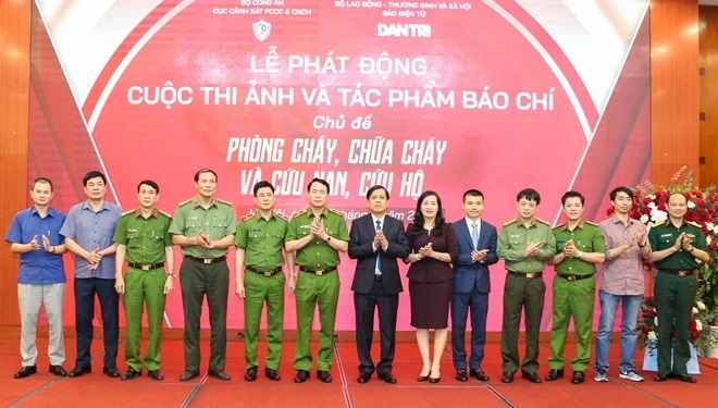 Thi ảnh và tác phẩm báo chí về phòng cháy chữa cháy và cứu nạn, cứu hộ - 2