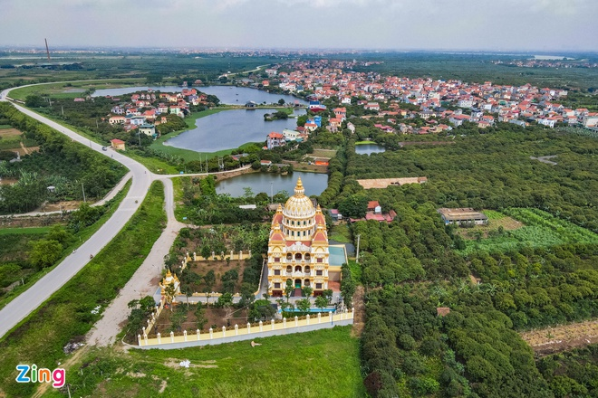 Bên trong tòa lâu đài đồ sộ tự thiết kế của ông chủ lò gạch Hưng Yên - 1