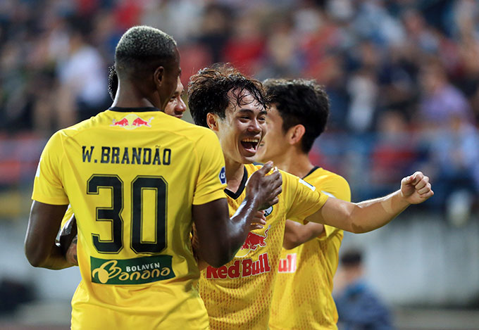 HLV Kiatisak sẽ giúp HAGL hết sợ Hà Nội FC? - 1