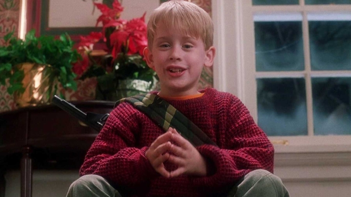 Stars of 'Home Alone': Youth indulges in debauchery, changes life thanks to Vietnamese girl - 1