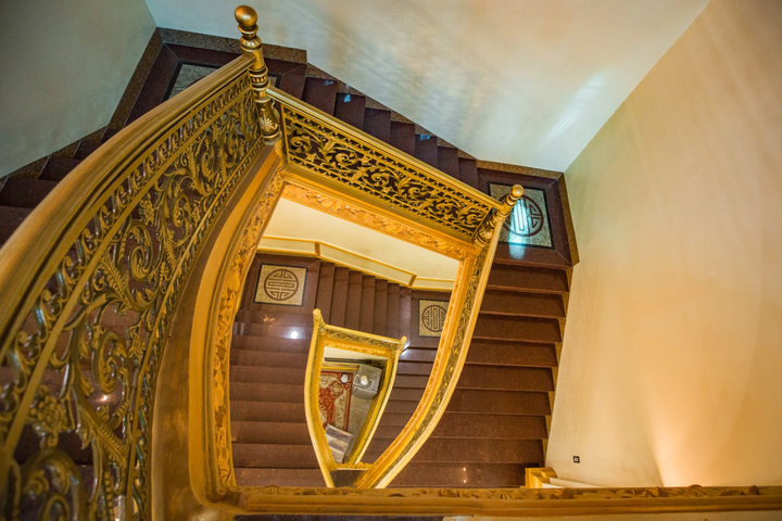 Bên trong tòa lâu đài đồ sộ tự thiết kế của ông chủ lò gạch Hưng Yên - 11