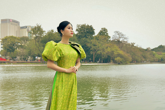 Lâm Vỹ Dạ bỗng nhiên dịu dàng nhờ áo dài của Đức Hùng - 2