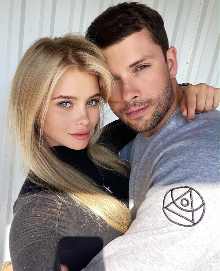 Nhan sắc vừa ngây thơ vừa nóng bỏng của người mẫu Nga Alla - 9