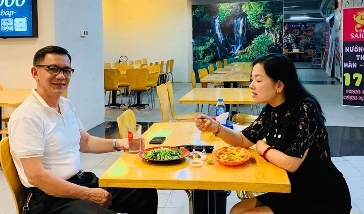 Cuộc sống đời thường của ông Quân phim 'Hướng dương ngược nắng' - 12