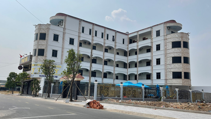 Bình Dương: Hoàn thiện cả căn nhà 5 tầng không phép, chính quyền không biết? - 1