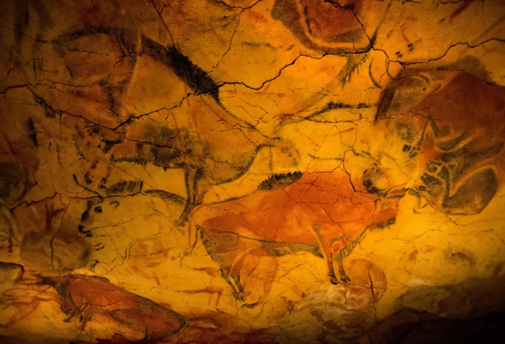 Họa sỹ chui vào sâu hang động vẽ tranh kết nối với thế giới ngầm - 1