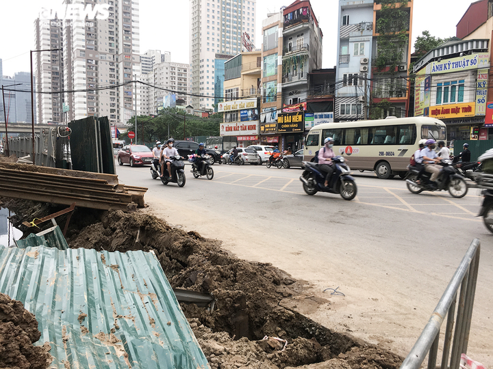 Hầm chui 700 tỷ đồng bị 'tuýt còi', nút thắt cổ chai ở Hà Nội được giải tỏa - 7