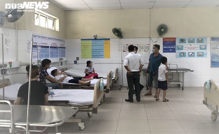 Xét nghiệm mẫu đồ chơi tìm nguyên nhân hơn 30 học sinh tiểu học nhập viện - 1