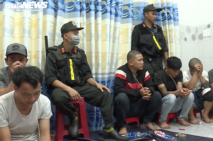 Khởi tố vụ án 35 con bạc chơi xóc đĩa ở Đắk Lắk - 1