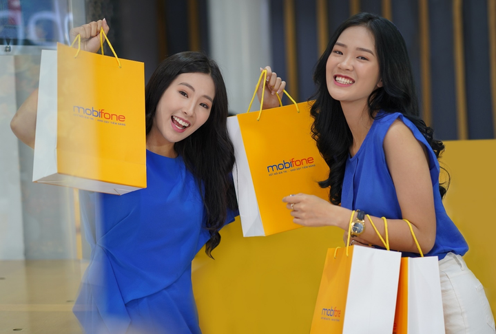 Nhận quà to, so tài thi đấu mừng sinh nhật MobiFone 28 tuổi - 1