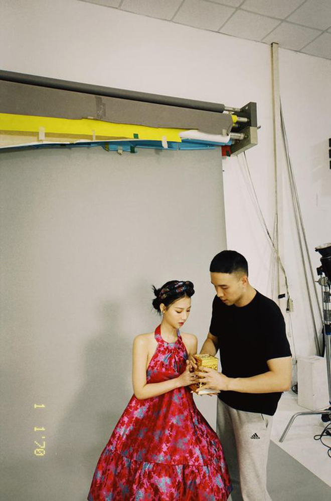 Ảnh chụp vội của mỹ nhân Việt: Nhã Phương đẹp nhưng cô ca sĩ Gen Z mới đỉnh cao - 8