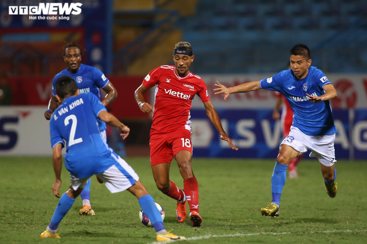 Trực tiếp Viettel 2-1 Than Quảng Ninh - 2