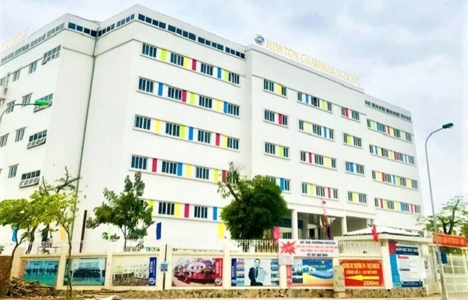 Sức khỏe của hàng loạt học sinh ở Hà Nội phải nhập viện nghi do ngộ độc - 1