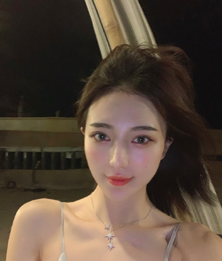 Người mẫu Trung Quốc bị đại gia tố lừa tình, cặp nhiều trai giàu - 3