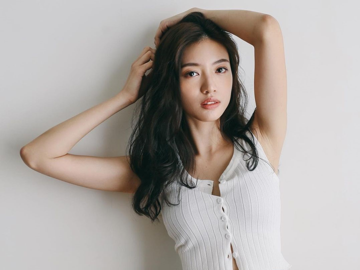 Ngắm nhan sắc 2 nữ bác sĩ gợi cảm nhất Đài Loan - 7