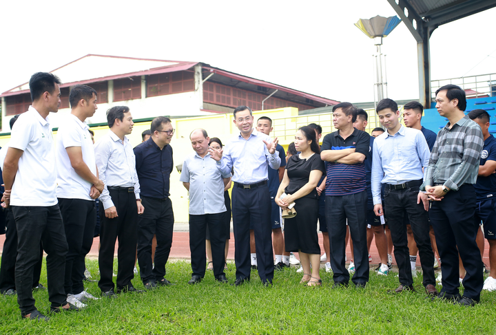 CLB Bóng đá Hoà Bình niềm tự hào của Tây Bắc chính thức chơi chuyên nghiệp - 3