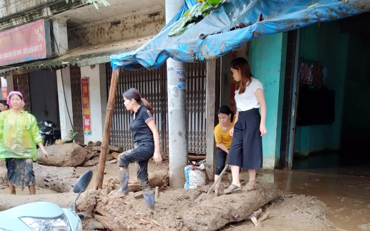 Ảnh: Cảnh tan hoang nơi lũ ống quét qua cuốn trôi 3 người ở Lào Cai - 5