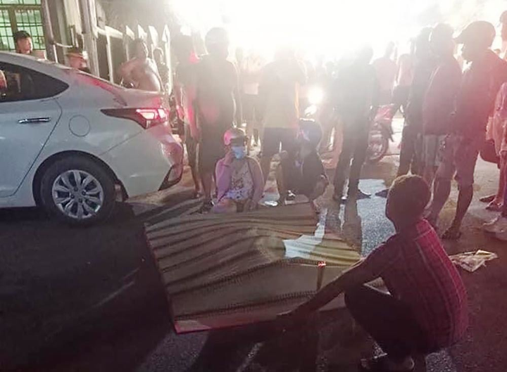 Nghi vấn giết bạn gái rồi lao xe vào ô tô tự sát ở TP.HCM - 1