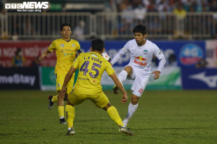 Trực tiếp bóng đá HAGL 1-0 Hà Nội FC: Xuân Trường lập siêu phẩm - 1