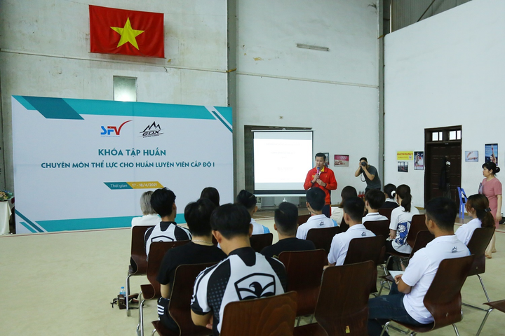 Cựu vô địch SEA Games Trương Minh Sang đào tạo HLV trượt băng và Roller - 1