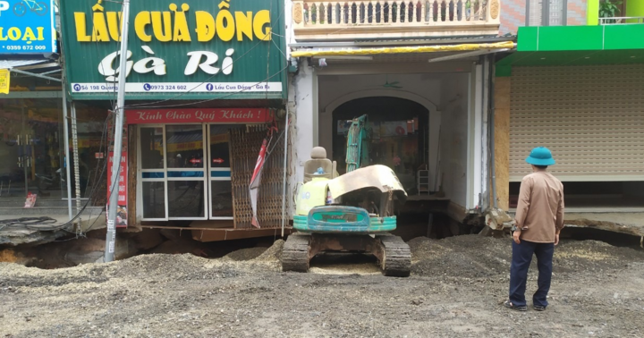 Hà Nội san lấp 'hố tử thần' tại Chương Mỹ - 1