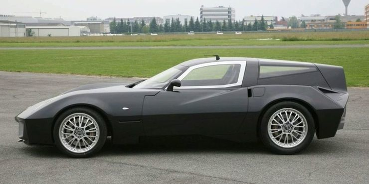 Những chiếc xe thể thao 'khủng' nhất của Ý - 3