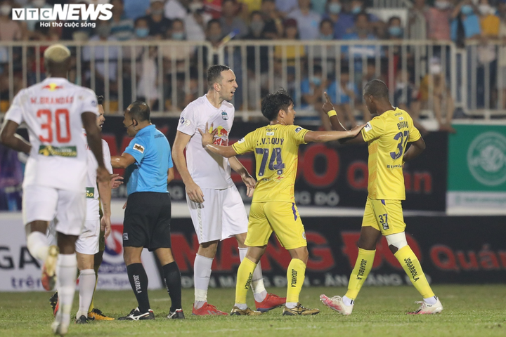 Tuyển Việt Nam 'chia đôi thi đấu', đại chiến HAGL vs Hà Nội FC căng như dây đàn - 11