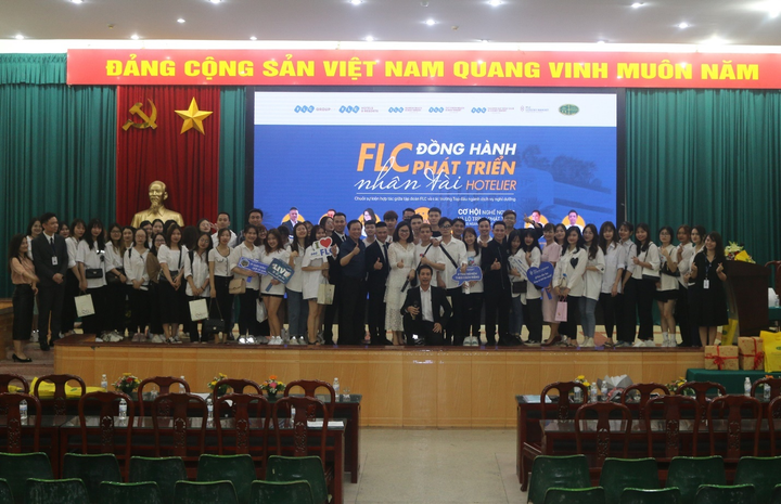 FLC phối hợp trường Kinh doanh Công nghệ tổ chức workshop cho sinh viên du lịch - 4