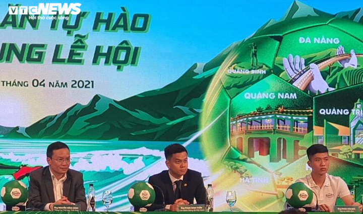 Phan Văn Đức làm đại sứ cho lễ hội bóng đá biển lớn nhất miền Trung - 1