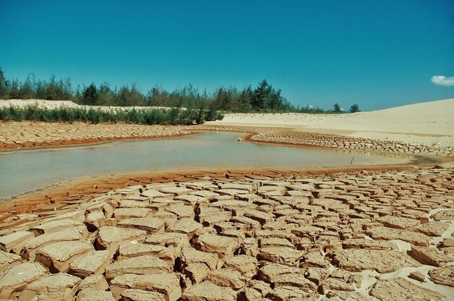 Phát hiện chốn sống ảo 'Sa mạc đất nứt' mới, vừa độc vừa đẹp ngay tại Việt Nam - 3