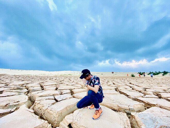 Phát hiện chốn sống ảo 'Sa mạc đất nứt' mới, vừa độc vừa đẹp ngay tại Việt Nam - 4