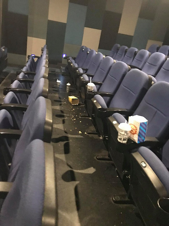 Bức xúc nhắc người xả rác trong rạp phim, cô gái nhận cái kết đầy tranh cãi - 2