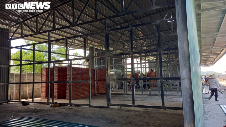 Ảnh: Cận cảnh khu vực xây dựng bệnh viện dã chiến ở TP Hà Tiên - 5