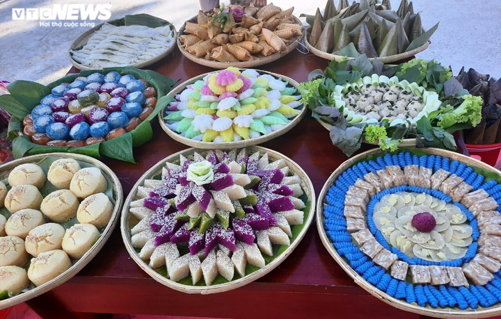 Cà Mau dâng 9 mâm bánh dân gian lên Quốc Tổ Hùng Vương - 1