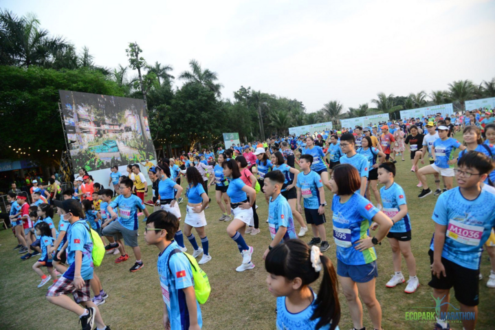 Những chân chạy nhí ở Ecopark Marathon 2021 - 1
