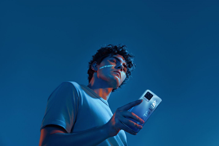 Bộ đôi realme 8 series gây ngạc nhiên với xu hướng 'Dám sống trội' - 1