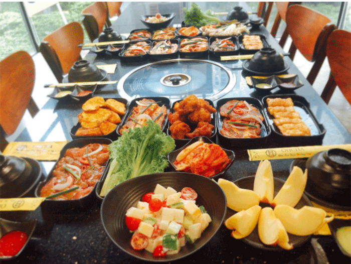 Địa điểm ăn buffet hải sản siêu ngon, view đẹp ở Hà Nội với giá từ 169.000 đồng - 2