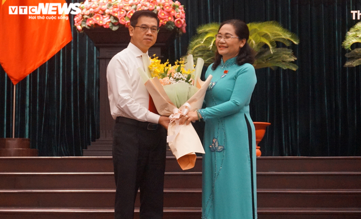Ông Nguyễn Văn Dũng được bầu làm Phó Chủ tịch HĐND TP.HCM - 2
