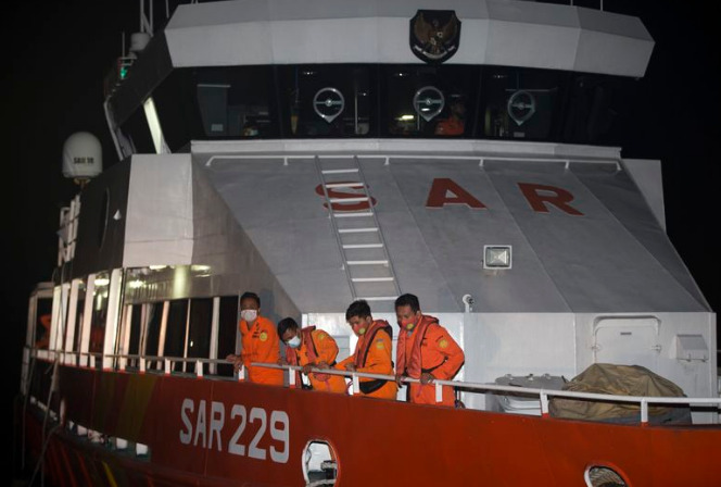 Không còn nhiều hy vọng tìm thấy tàu ngầm Indonesia mất tích - 2