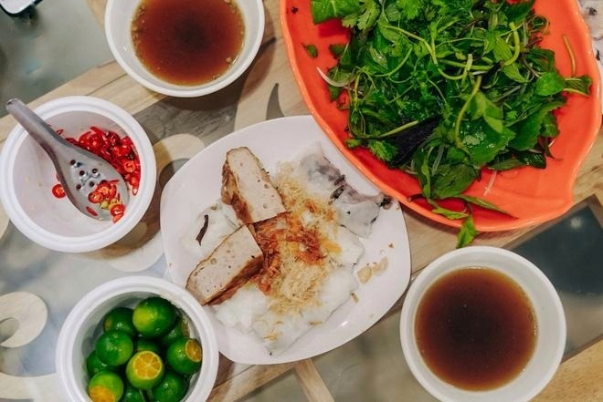 Cuối tuần 'đi trốn', ghé tiệm bánh cuốn nức tiếng 75 năm gia truyền ở Hải Phòng - 5