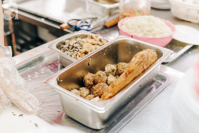 Cuối tuần 'đi trốn', ghé tiệm bánh cuốn nức tiếng 75 năm gia truyền ở Hải Phòng - 8