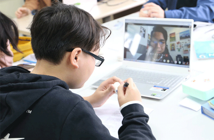 Thầy trò Hà Nội ứng dụng công nghệ thông tin để 'mở rộng không gian lớp học' - 3