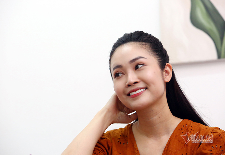 MC có nụ cười đẹp nhất VTV: Chồng tôi đam mê rửa bát, giặt đồ MC Thùy Linh VTV: Chồng tôi đam mê rửa bát, giặt đồ - 6