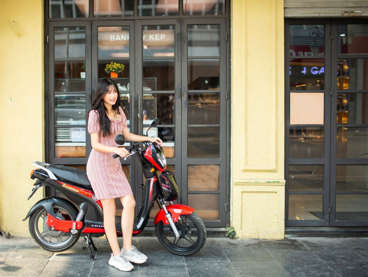 Xe máy điện VinFast – 'trang sức' mới thể hiện cá tính của giới trẻ - 1