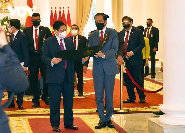Thủ tướng Phạm Minh Chính chào xã giao Tổng thống Indonesia Joko Widodo - 4