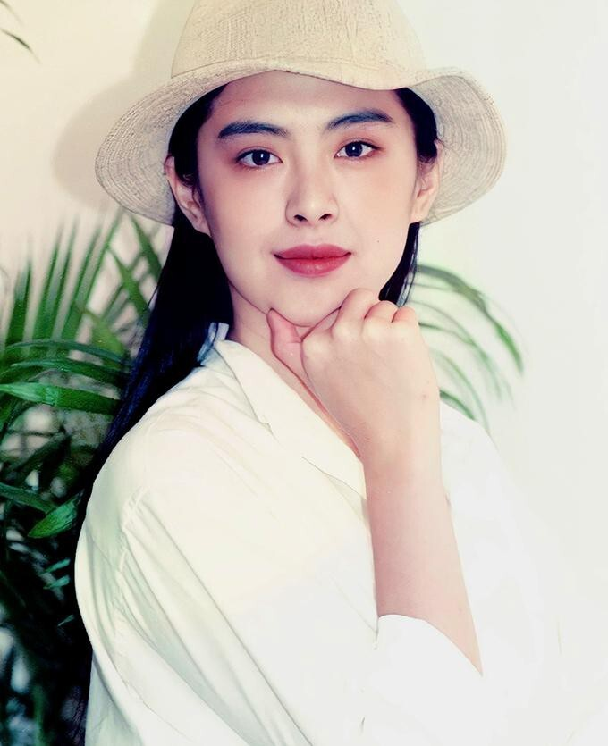 'Đệ nhất mỹ nhân' Vương Tổ Hiền gây sửng sốt với nhan sắc tuổi U60 - 9