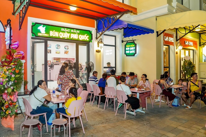 'Thánh địa chơi đêm' Phú Quốc United Center có gì? - 12