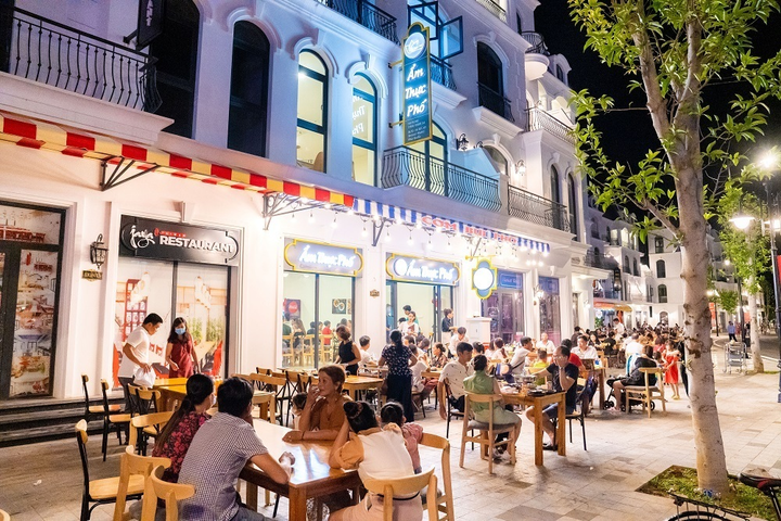 'Thánh địa chơi đêm' Phú Quốc United Center có gì? - 13