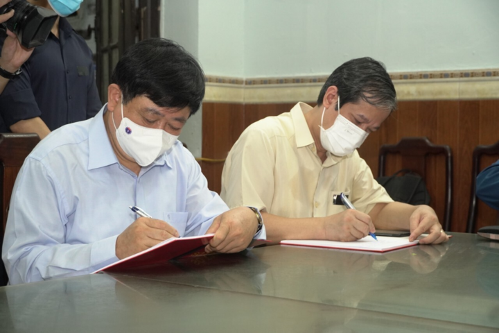 Người thân và đồng nghiệp tiễn đưa nhà thơ Hoàng Nhuận Cầm - 3