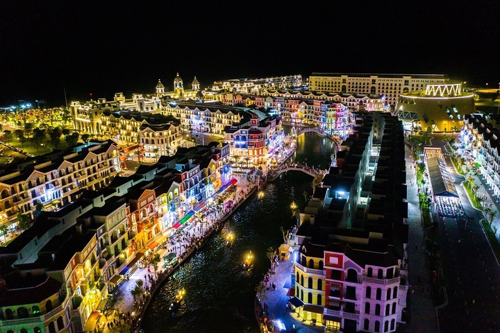 'Thánh địa chơi đêm' Phú Quốc United Center có gì? - 5